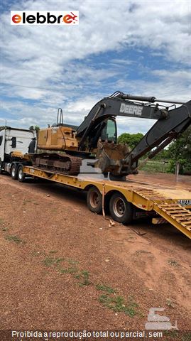 Escavadeira John Deere 210G