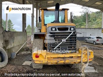 Pá Carregadeira Volvo L60F