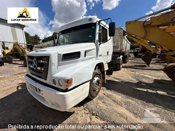 Caminhão Mercedes-Benz Atron 1635 S 2p (diesel) (E5)