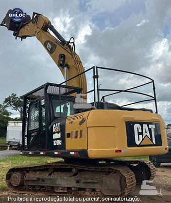 Escavadeira Caterpillar 320D2L