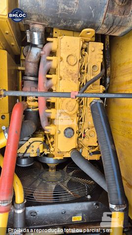 Escavadeira Caterpillar 320D2L