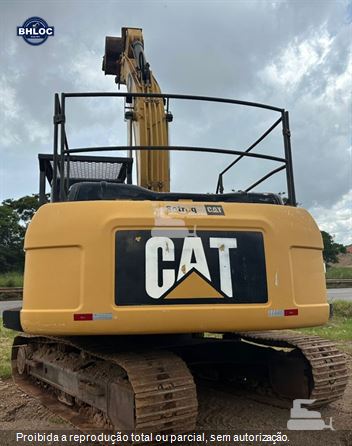 Escavadeira Caterpillar 320D2L
