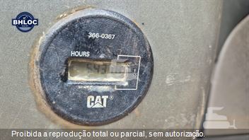 Escavadeira Caterpillar 320D2L