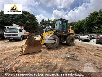 Pá Carregadeira New Holland W130 B
