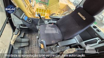 Escavadeira Komatsu PC210