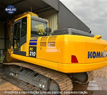 Escavadeira Komatsu PC210