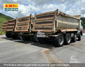 Caminhão Scania P-420 B 8X4 2P (DIESEL)