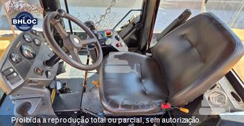 Rolo Compactador Caterpillar CB-534D