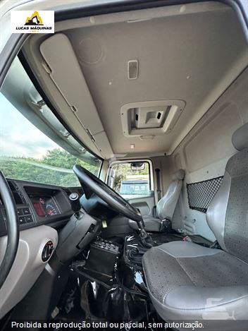 Caminhão Volkswagen 31-280 E Constellation 6x4 2p (Diesel)(E5)