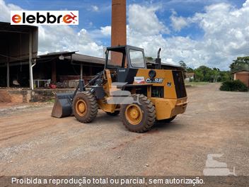 Pá Carregadeira Case W20B