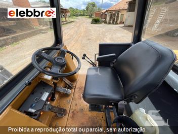 Pá Carregadeira Case W20B