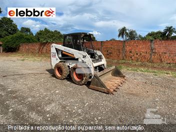 Mini-Carregadeira Bobcat S150