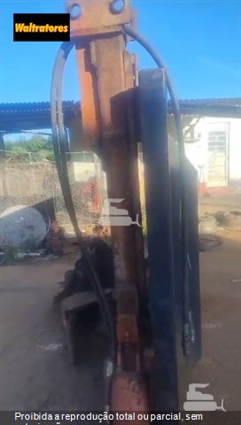 Mini-Escavadeira Bobcat 325