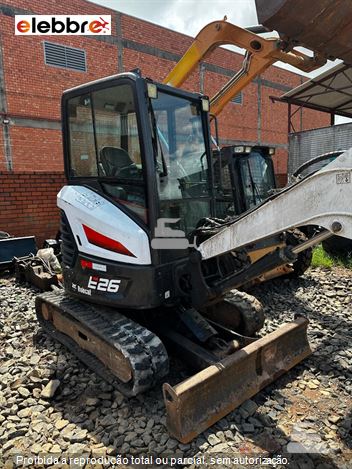 Mini-Escavadeira Bobcat E26