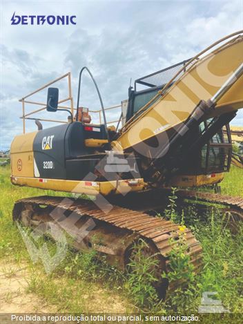 Escavadeira Caterpillar 320D2