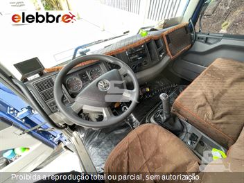 Caminhão Volkswagen 27-260 Constellation 6x4 2p (diesel)(E6)