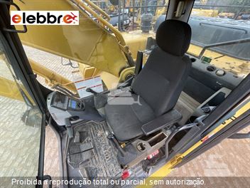 Escavadeira Komatsu PC300
