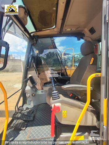 Escavadeira Volvo EC140DL