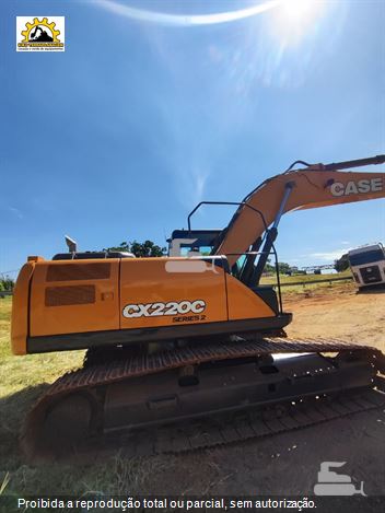 Escavadeira Case CX220C