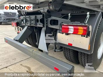 Caminhão Mercedes-Benz Axor 4140 K 6x4 2p (diesel)