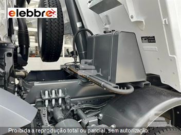 Caminhão Mercedes-Benz Axor 4140 K 6x4 2p (diesel)