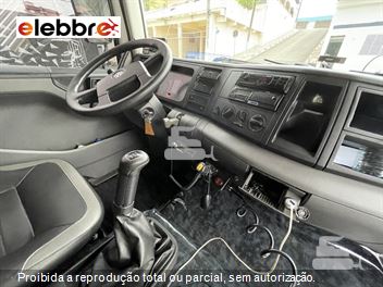 Caminhão Volkswagen 17-230 E Constellation 2p (Diesel)(E5)
