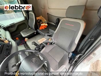 Caminhão Volkswagen 24-280 E Constellation 6x2 2p (Diesel)(E5)