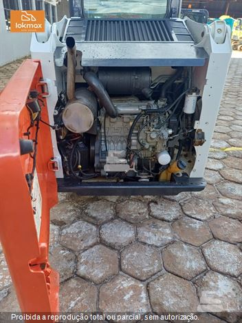 Mini-Carregadeira Bobcat S450