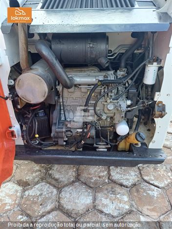 Mini-Carregadeira Bobcat S450