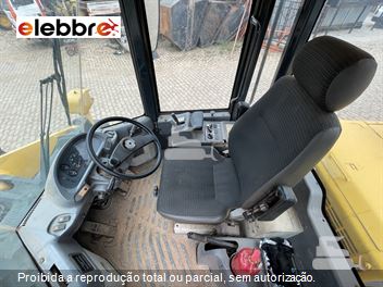 Pá Carregadeira Komatsu WA320