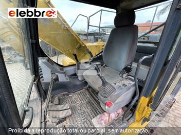 Escavadeira Komatsu PC160
