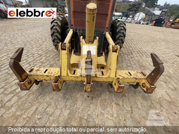 Motoniveladora Komatsu GD555-3