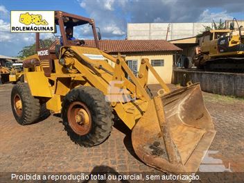 Pá Carregadeira Case W20E