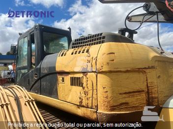 Escavadeira Caterpillar 320D2