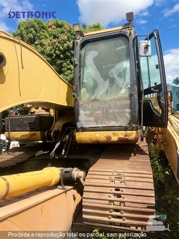 Escavadeira Caterpillar 320D2