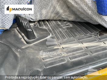 Escavadeira Komatsu PC130