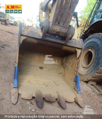 Escavadeira Caterpillar 336D2L