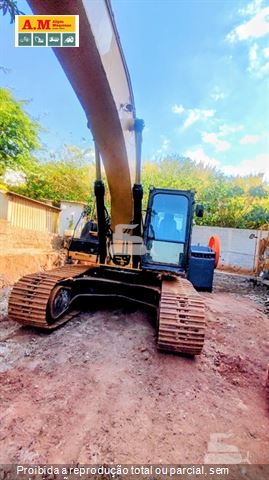 Escavadeira Caterpillar 336D2L