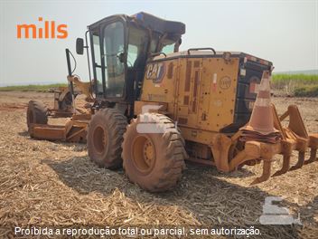 Motoniveladora Caterpillar 120