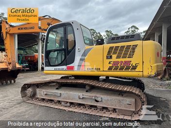 Escavadeira New Holland E215 LC