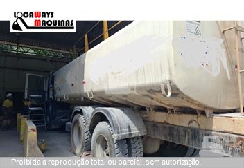 Caminhão Volkswagen 31-320 E Constellation 6x4 3-Eixos 2p (Diesel)