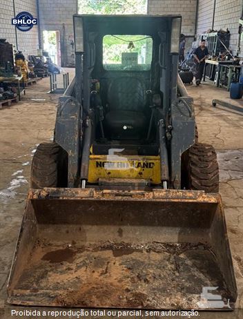 Mini-Carregadeira New Holland L170