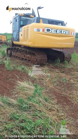 Escavadeira John Deere 210G