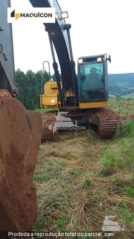 Escavadeira John Deere 210G