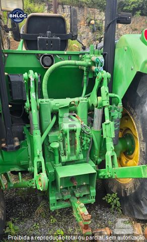 Trator Agrícola John Deere 6110