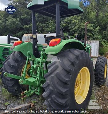 Trator Agrícola John Deere 6110