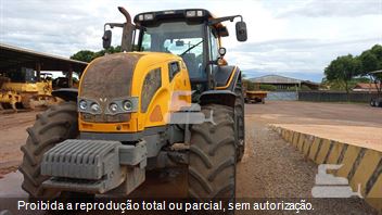 Trator Agrícola Valtra BH180