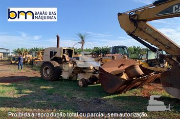 PÁ CARREGADEIRA NEW HOLLAND – W160