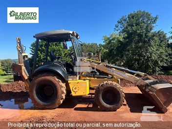 Retro Escavadeira New Holland LB90