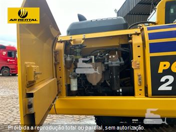 Escavadeira Komatsu PC210